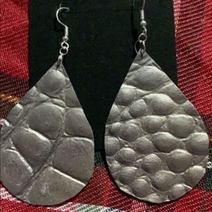 Leather earrings